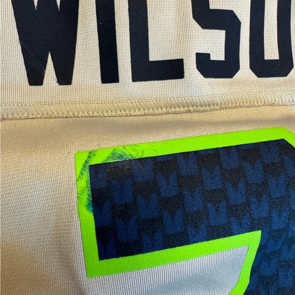 Seahawks Russell Wilson jersey - Picture 4 of 6